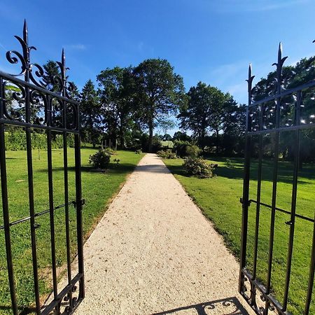 Chateau Du Bertry La Bouexiere Экстерьер фото